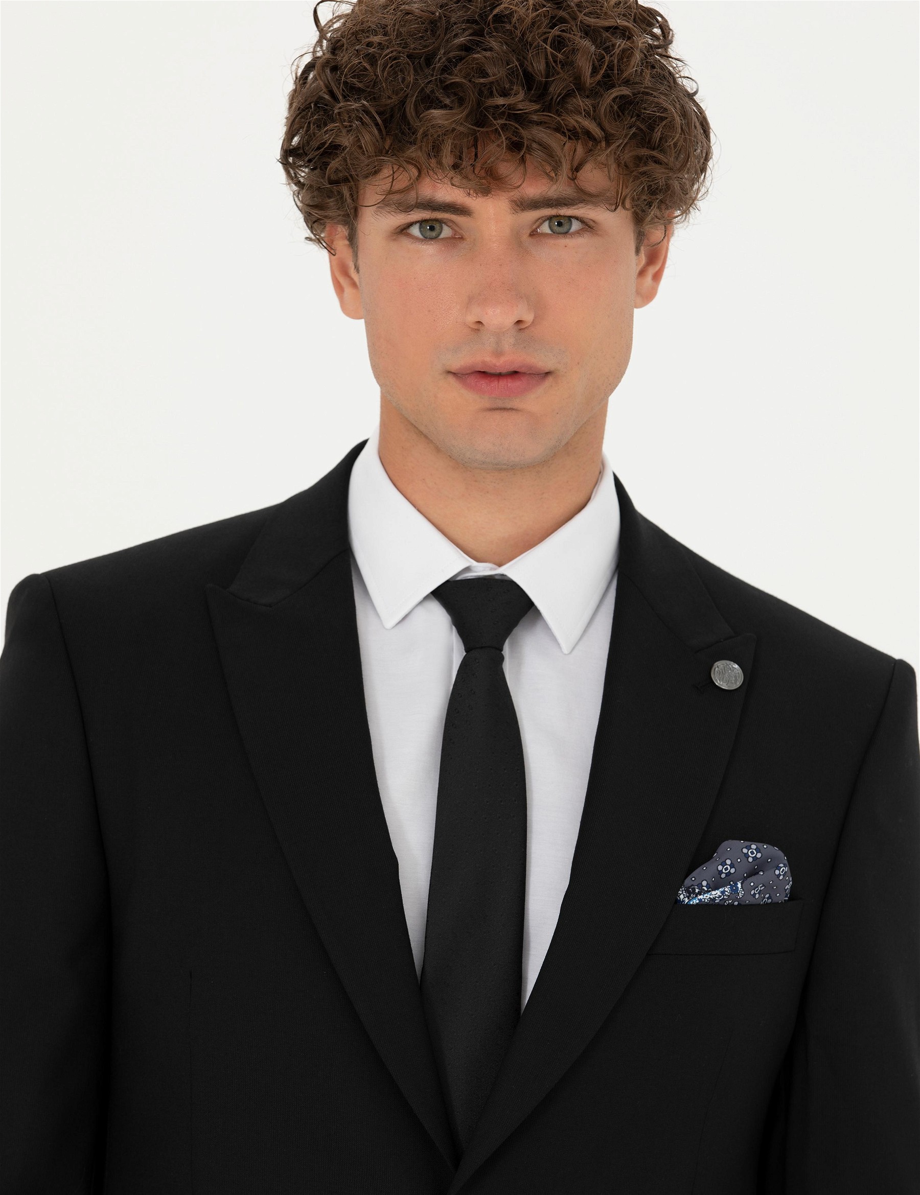 کت و شلوار مردانه پیر کاردین کت و شلوار یقه دم کبوتری سیاه اندامی مردانه پیرکاردین