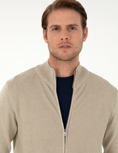 پلیور تریکو یقه بلند کرمی  اندامی آستین بلند مردانه  پیرکاردین