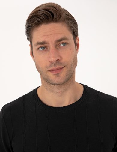 تریکو طرح دار یقه گرد سیاه  اندامی آستین بلند مردانه  پیرکاردین