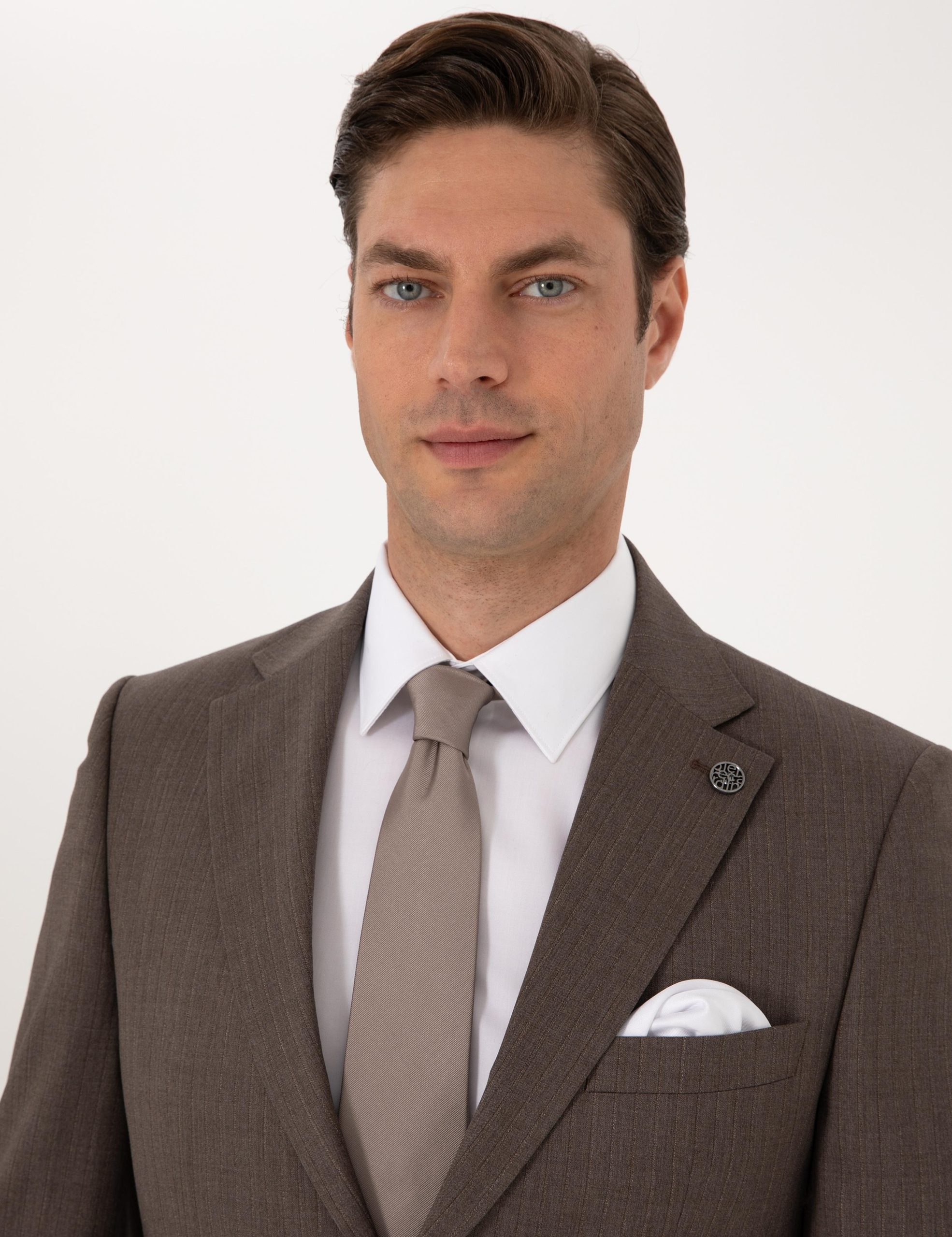 کت و شلوار مردانه پیر کاردین کت و شلوار مونو یقه قهوه ای اندامی مردانه پیرکاردین