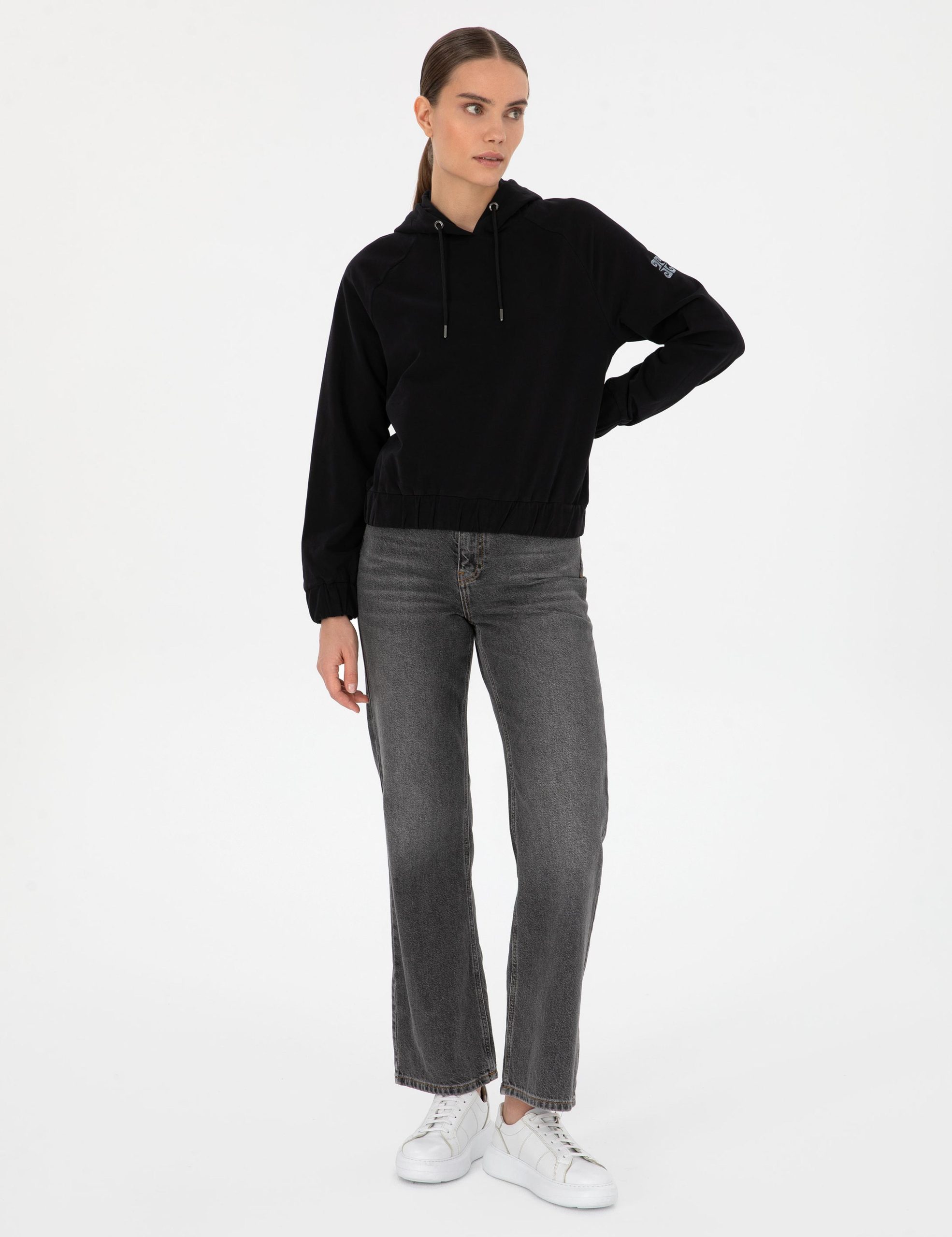 iranpierrecardin-50312020-VR046-2