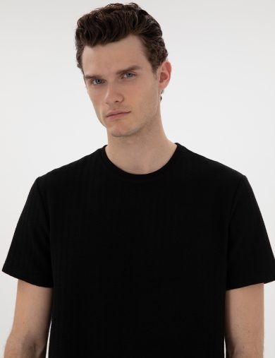 تی شرت یقه گرد سیاه  رگولار آستین کوتاه مردانه  پیرکاردین